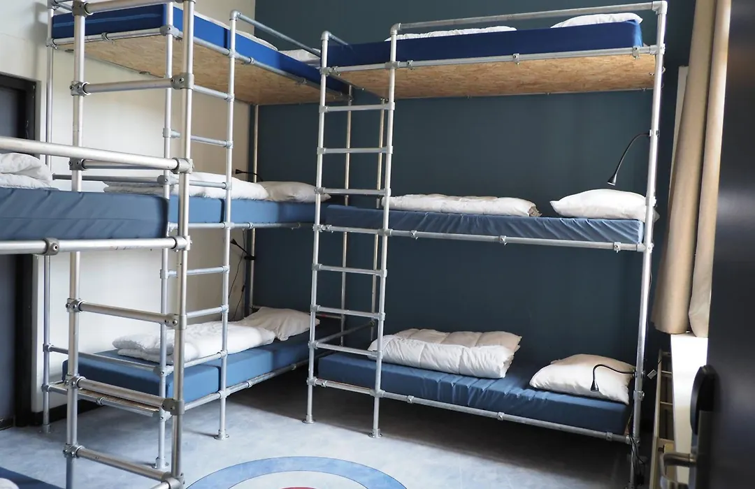 Hostel Roots-1