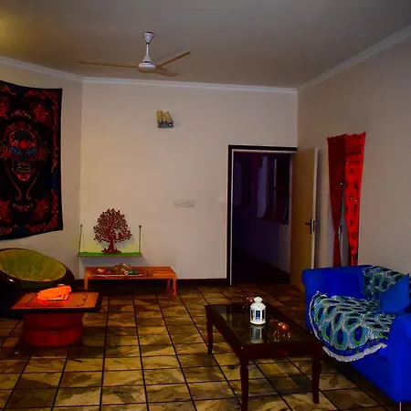 Roots Hostel-2
